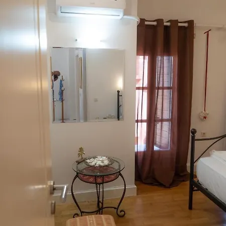 דירה Kallisti Stone House *