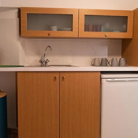 Kallisti Stone House 하니아